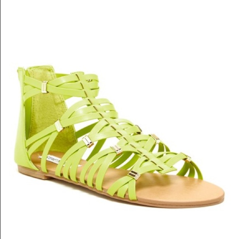 New! Steve Madden Sandals